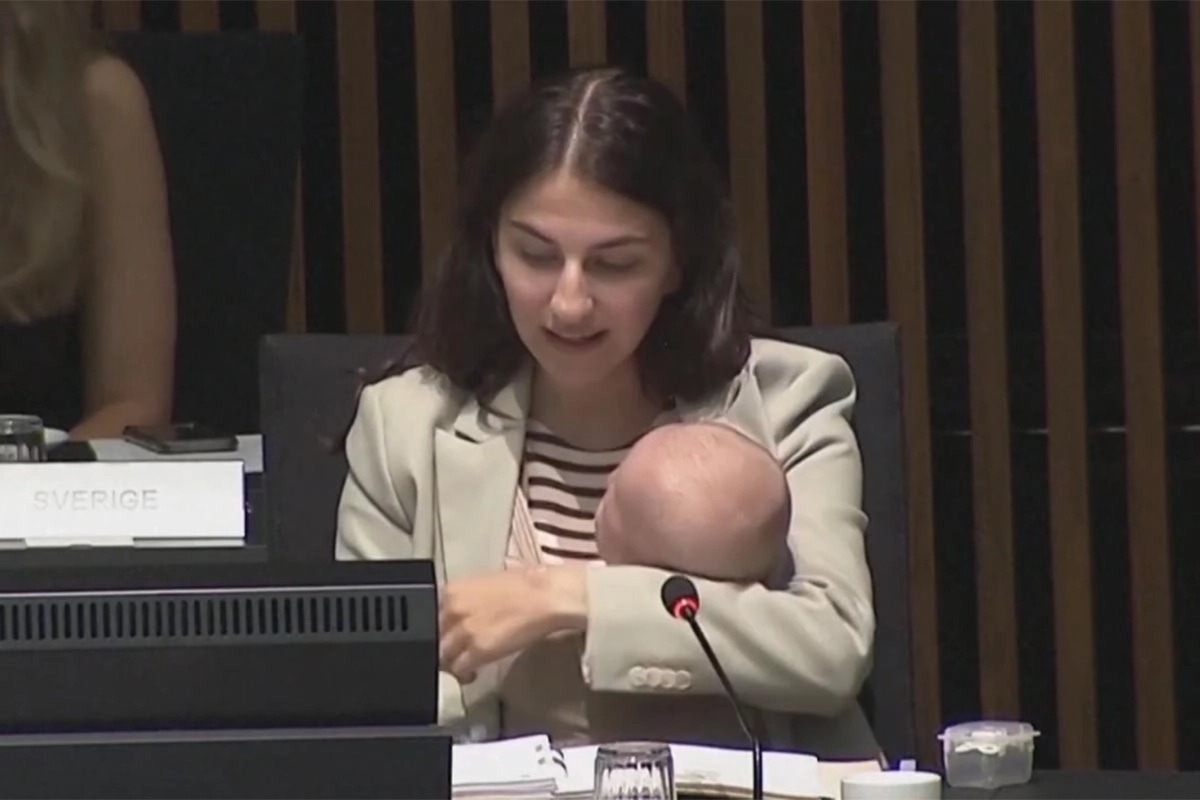 Beba za pregovaračkim stolom EU privukla pažnju ministara i javnosti (VIDEO)