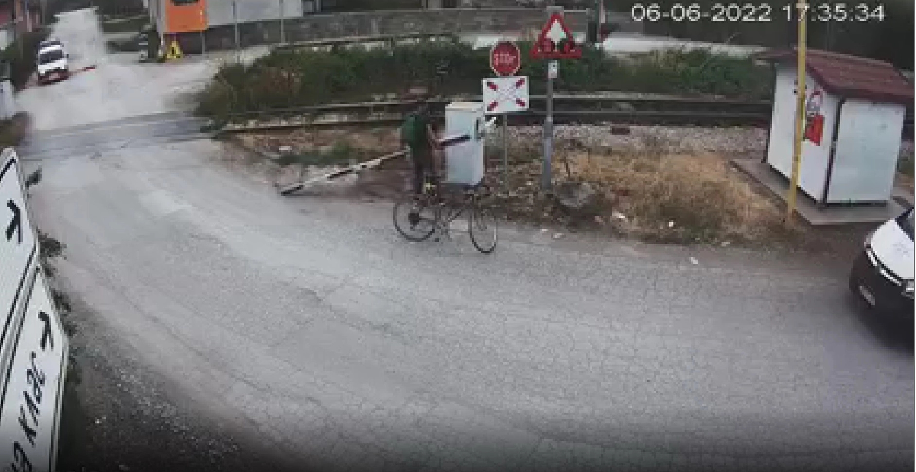 Biciklista polomio rampu na prelazu “Vrbanja” u Banjaluci