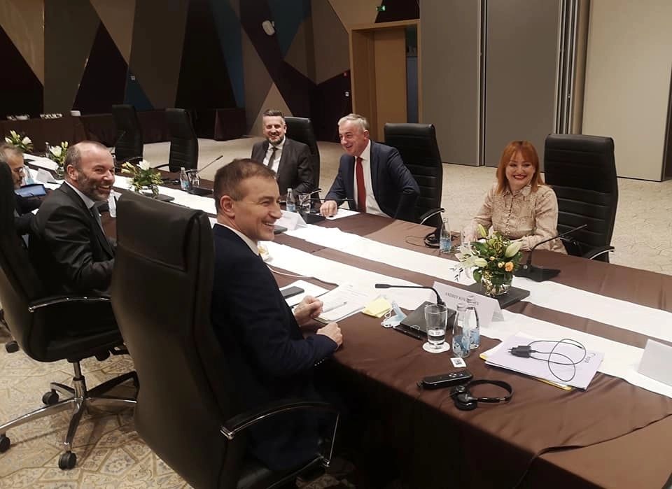 Borenović:“Ljudi na izborima treba da nagrade ili kazne političare”