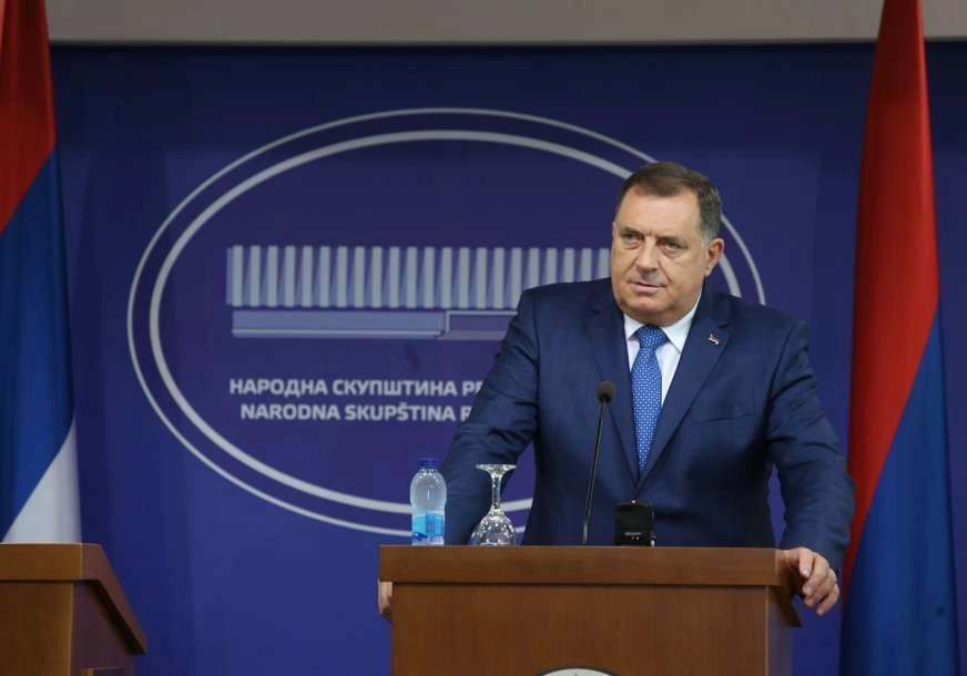 Dodik pisao Santani: Zaustaviti zatvorski teror nad Karadžićem