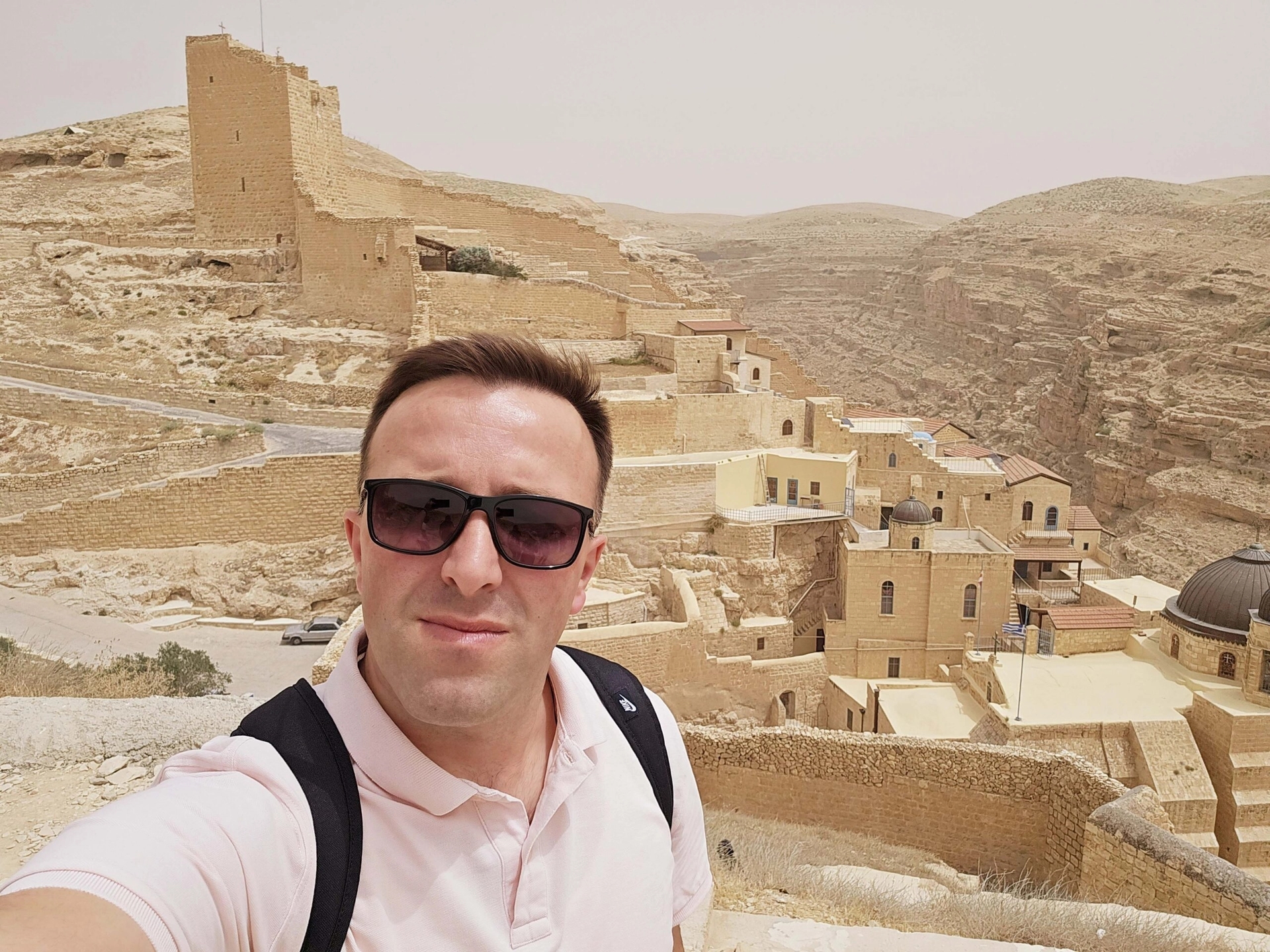 Fejton: Sa druge strane mikrofona MILAN KOVAČ – BEZ POLITIKE MOLIM