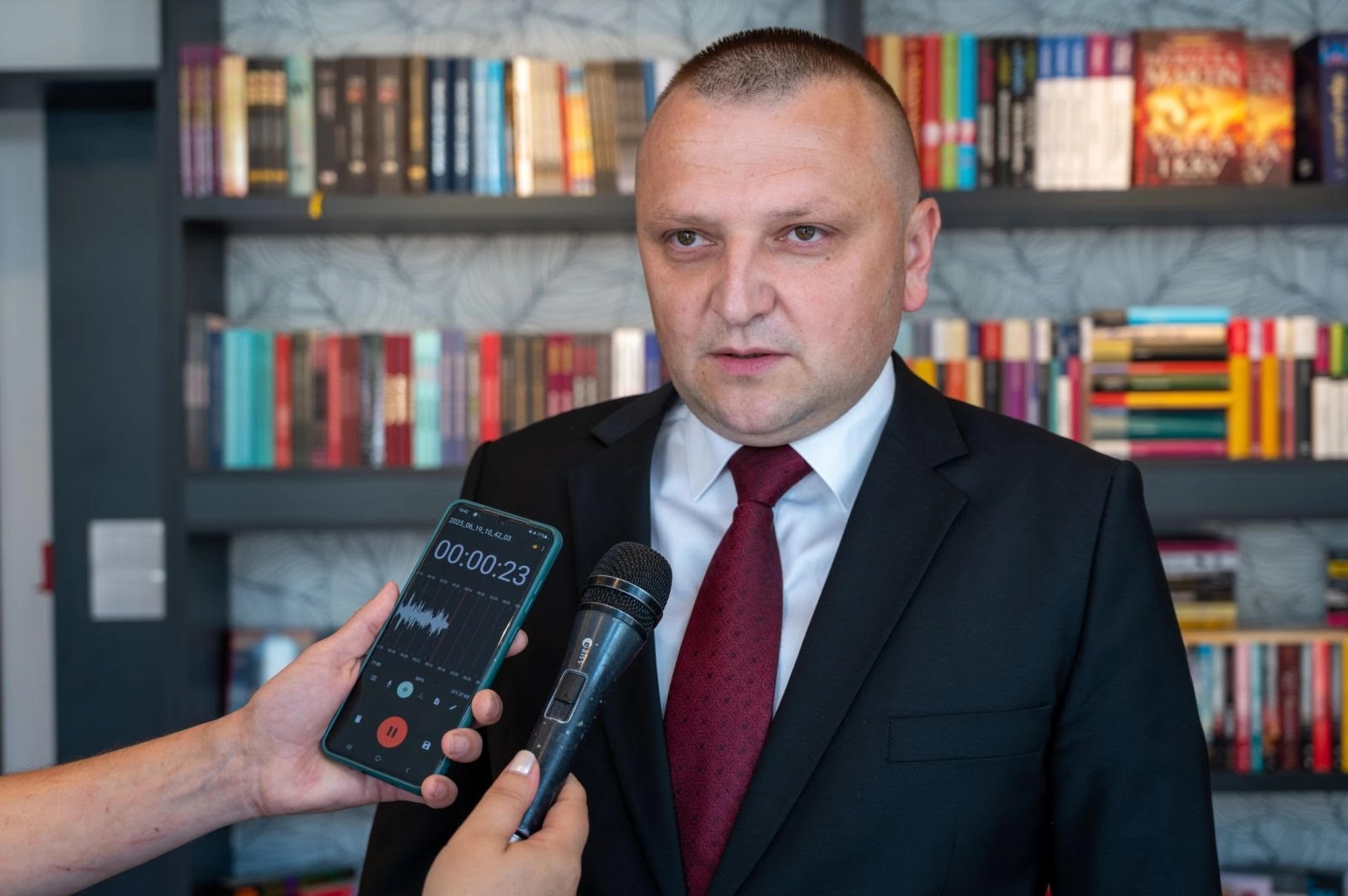 Fejton: Sa druge strane mikrofona PREDRAG SPASOJEVIĆ – BEZ POLITIKE MOLIM