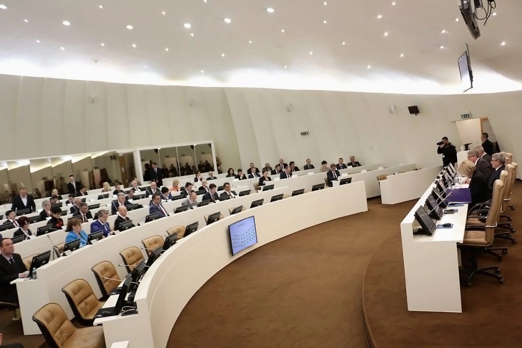 Hitna sjednica Doma naroda, na dnevnom redu ponovo Zakon o VSTS-u i izmjene Zakona o sudu