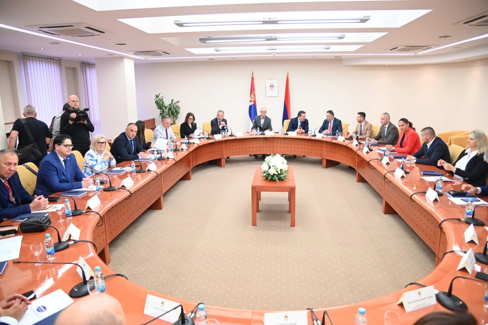 Istorijski korak: Konstituisan Parlamentarni forum Srbija – Republika Srpska