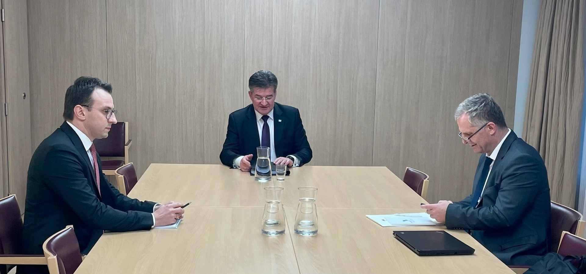 Lajčak sa glavnim pregovaračima Beograda i Prištine