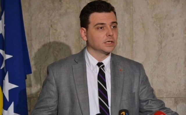 Magazinović: Dodikov zakon o genocidu je predložen da bi bio odbijen