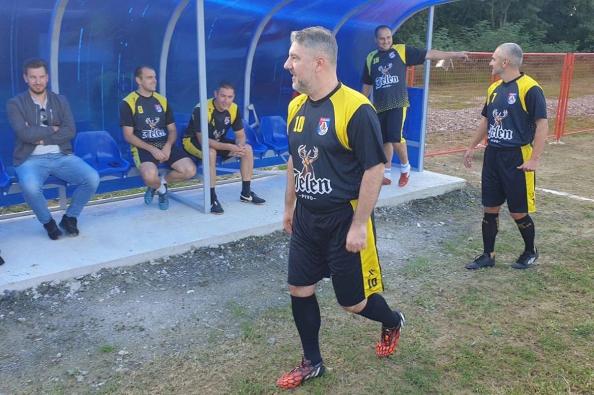 Ministar zdravlja RS-a Alen Šeranić okušao se na sportskom terenu