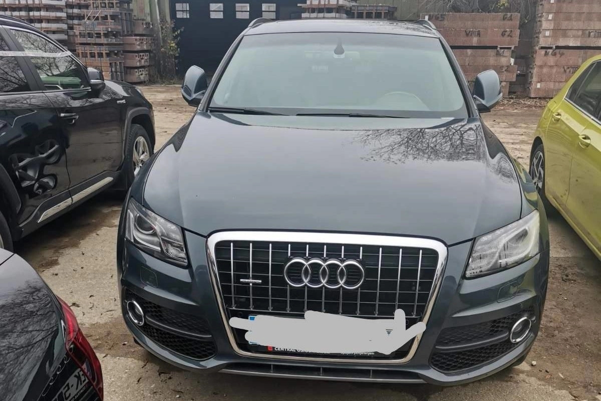 Od uhapšenih oduzeti skupocjeni automobili