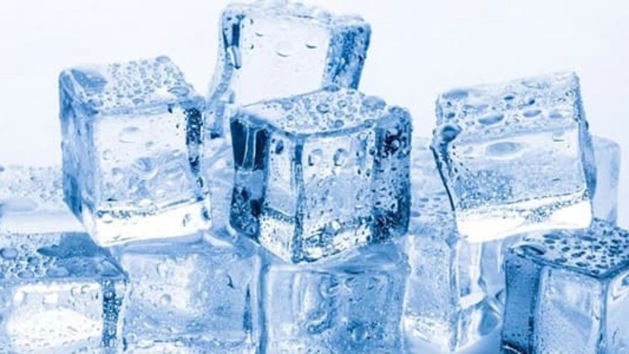 Paklene vrućine podigle prodaju leda, traži se kockica više