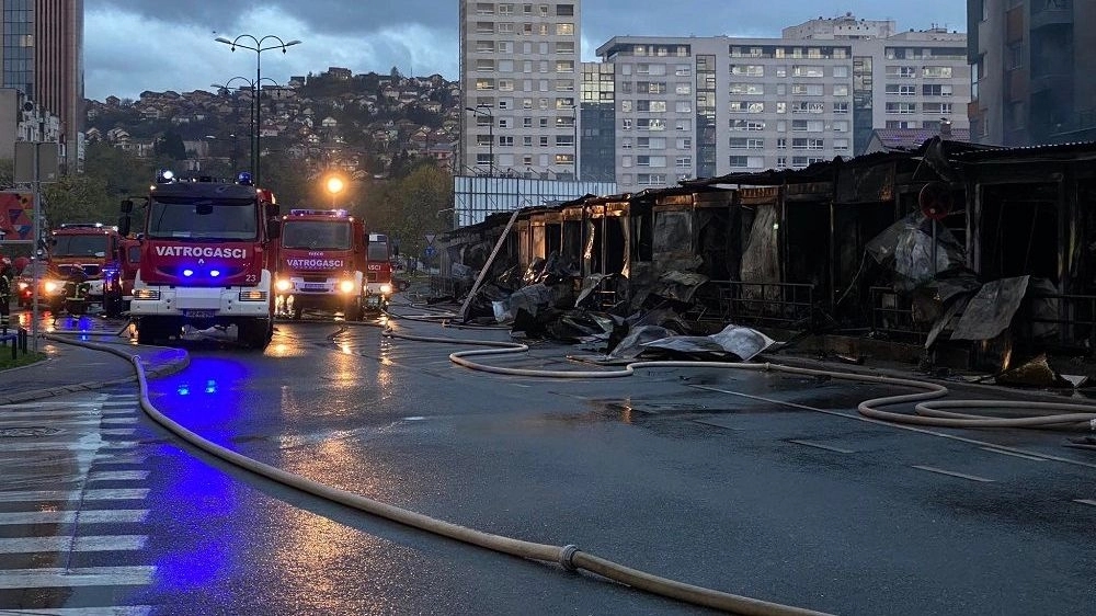 Požar zahvatio kompletnu sarajevsku pijacu, šteta ogromna