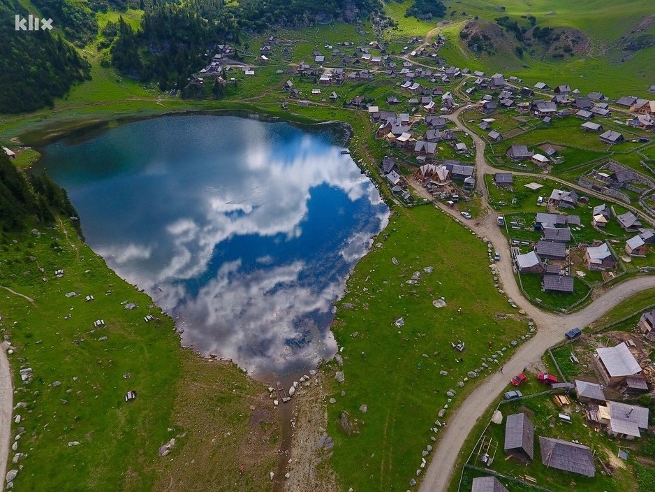 Pronađeno tijelo dječaka koji se juče utopio na Prokoškom jezeru