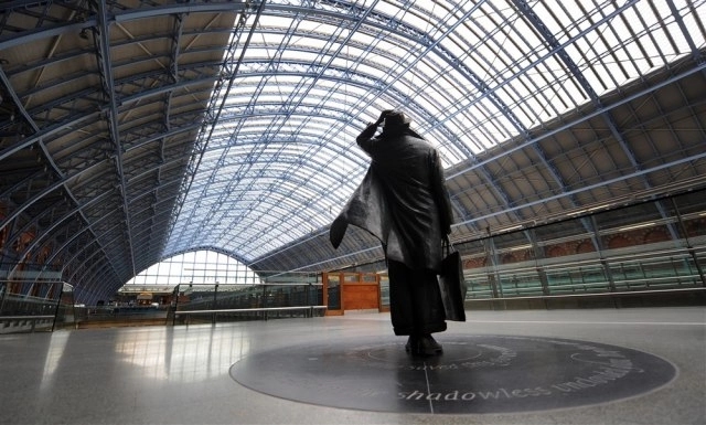 Protesti se šire i Britanijom