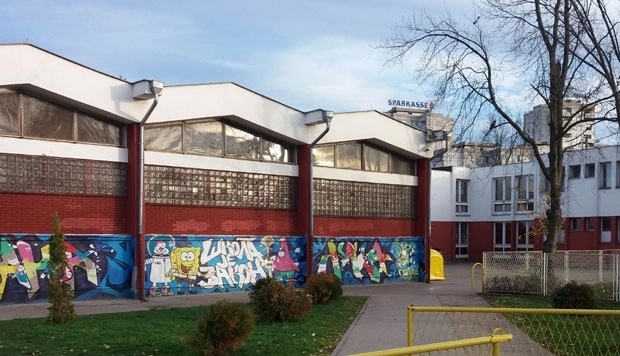 Roditelji uplašeni pričama o muškarcu koji kruži oko škole u Banjaluci