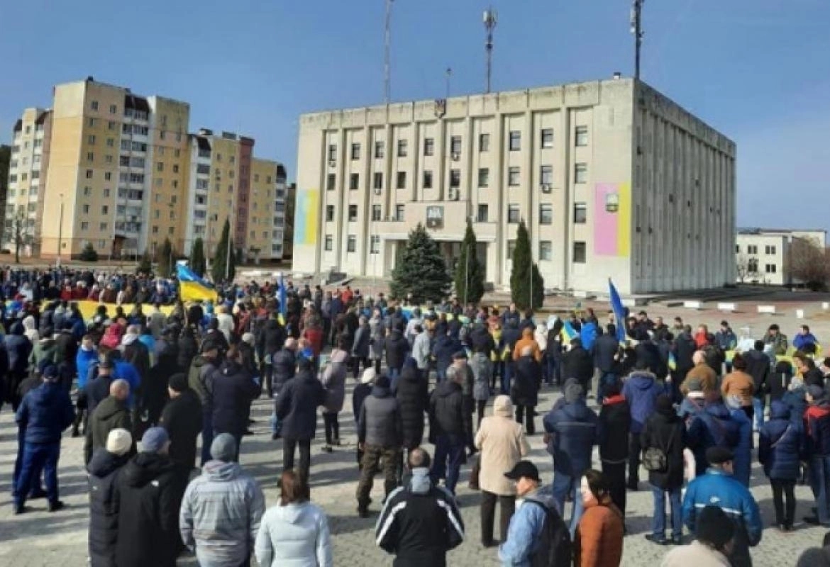 Rusi danas zauzeli grad, a onda ga mirno predali Ukrajincima