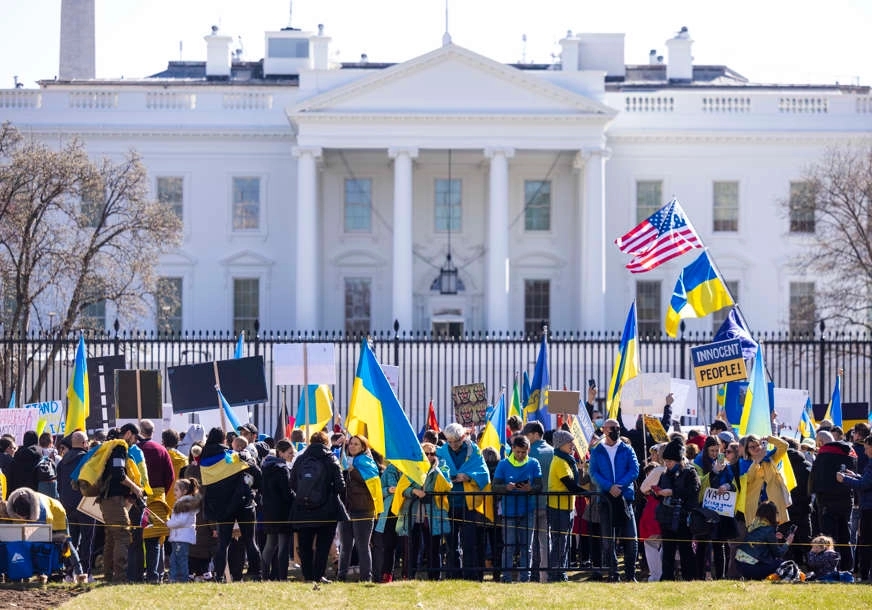 “Ruske trupe optužuju za zločin nad civilima u Buči”