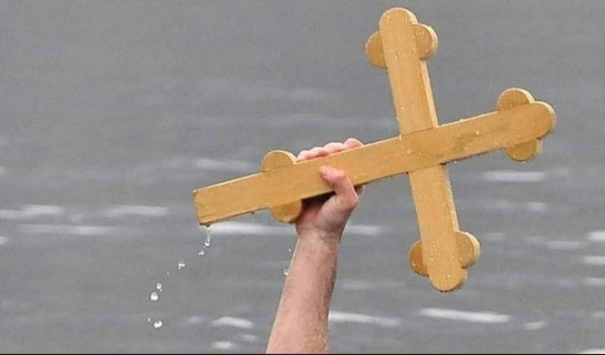 Širom Srpske litije i plivanja za Časni krst