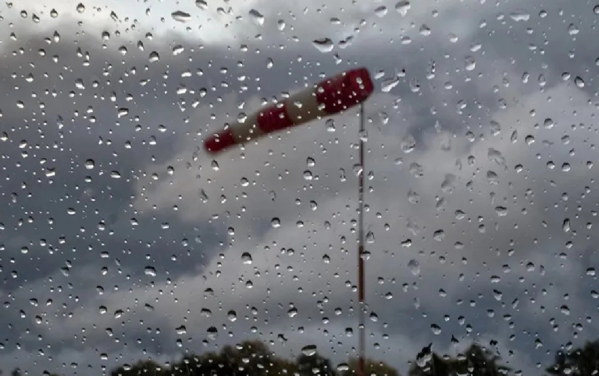 Slovenija: Olujni vjetar obarao drveće, tornado oštetio 15 objekata