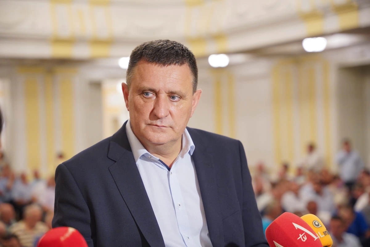 Šta SNSD gubi odlaskom Đajića