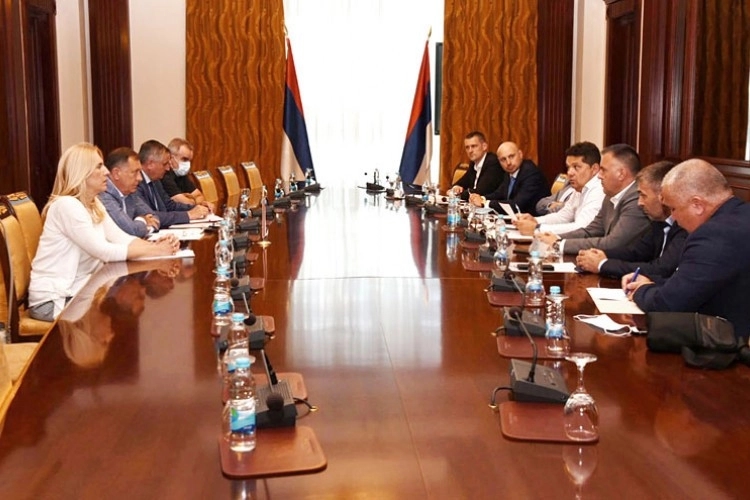 Stevandić: Budućnost Srpske, a ne raspodjela fotelja je bila tema sastanka