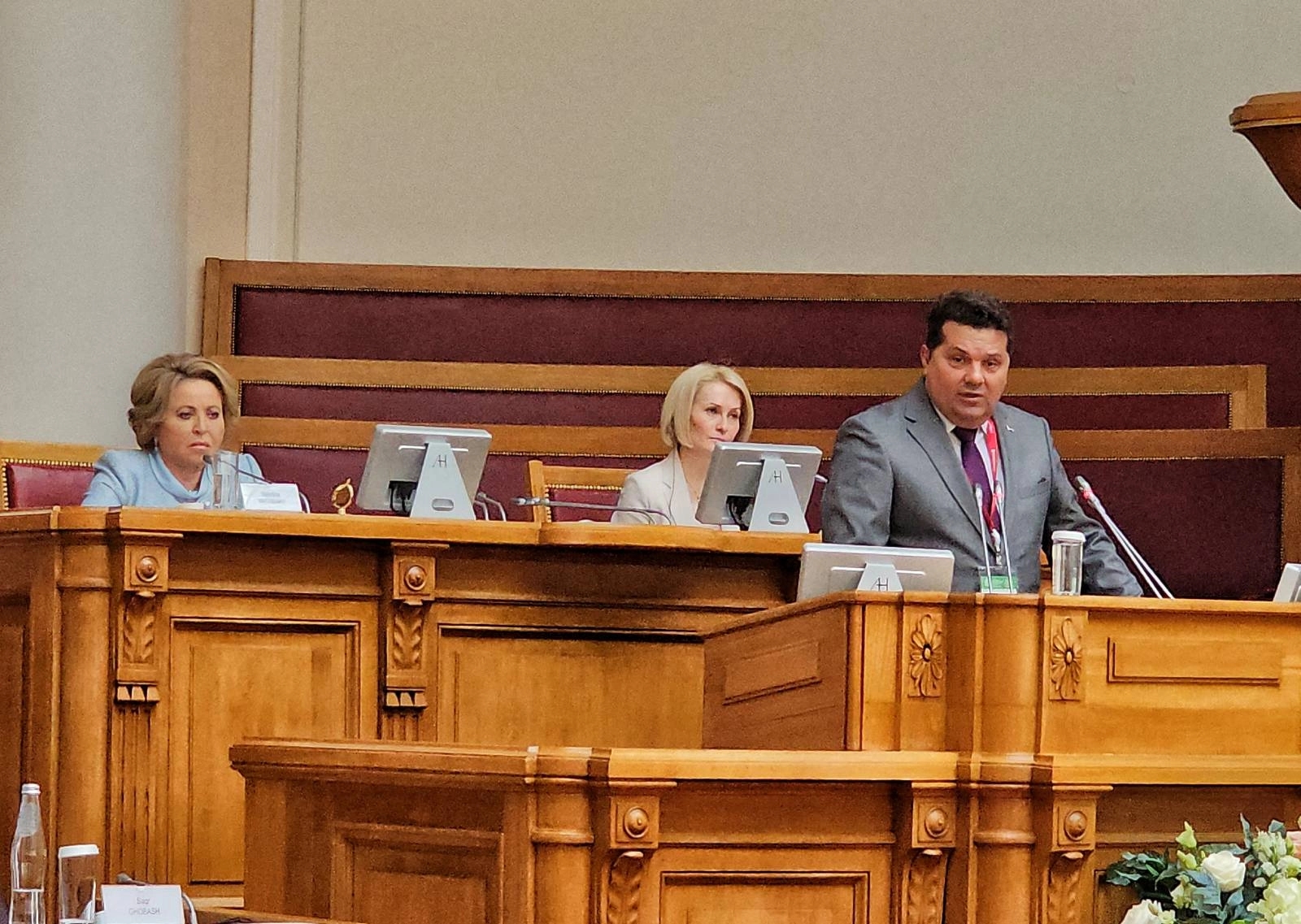 Stevandić imao čast da nastupi na završnom izlaganju i dobio veliki aplauz