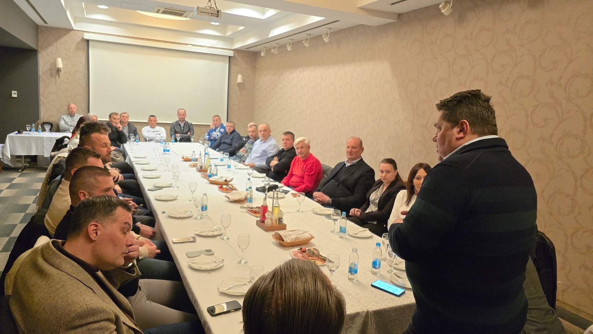 Stevandić: Ujedinjena Srpska u Doboju gradi stabilnu stranačku infrastrukturu