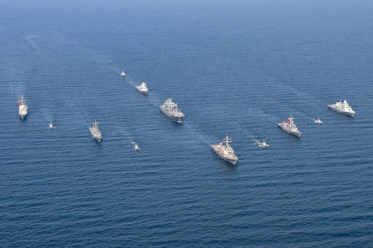 Stižu ratni brodovi, Amerikanci “kucaju” Rusima na vrata