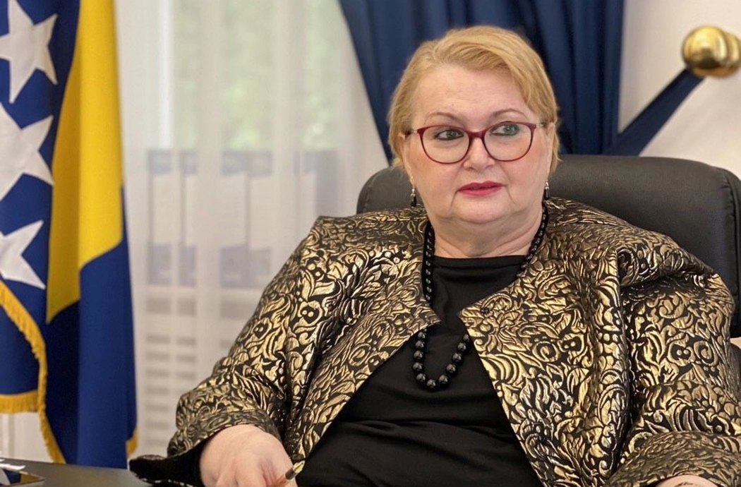 Turkovićeva ignoriše pitanja o “kolačićima u kajmaku”