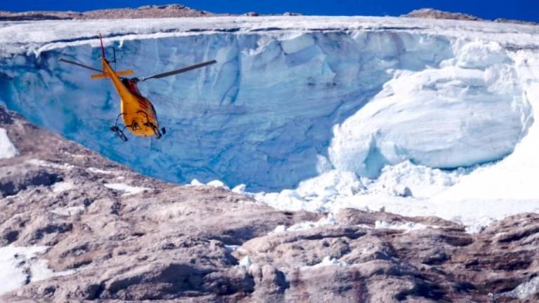 U urušavanju ledenjaka u Italiji poginulo 11 osoba