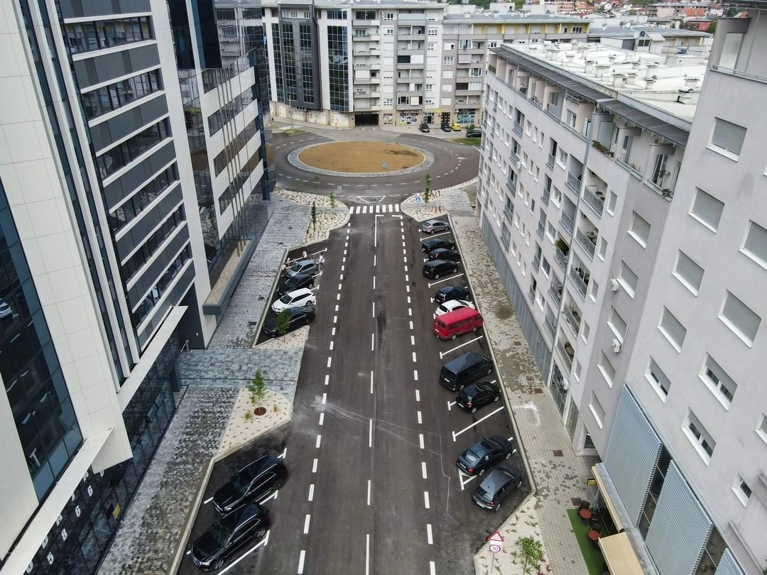 Završena nova saobraćajnica i kružna raskrsnica