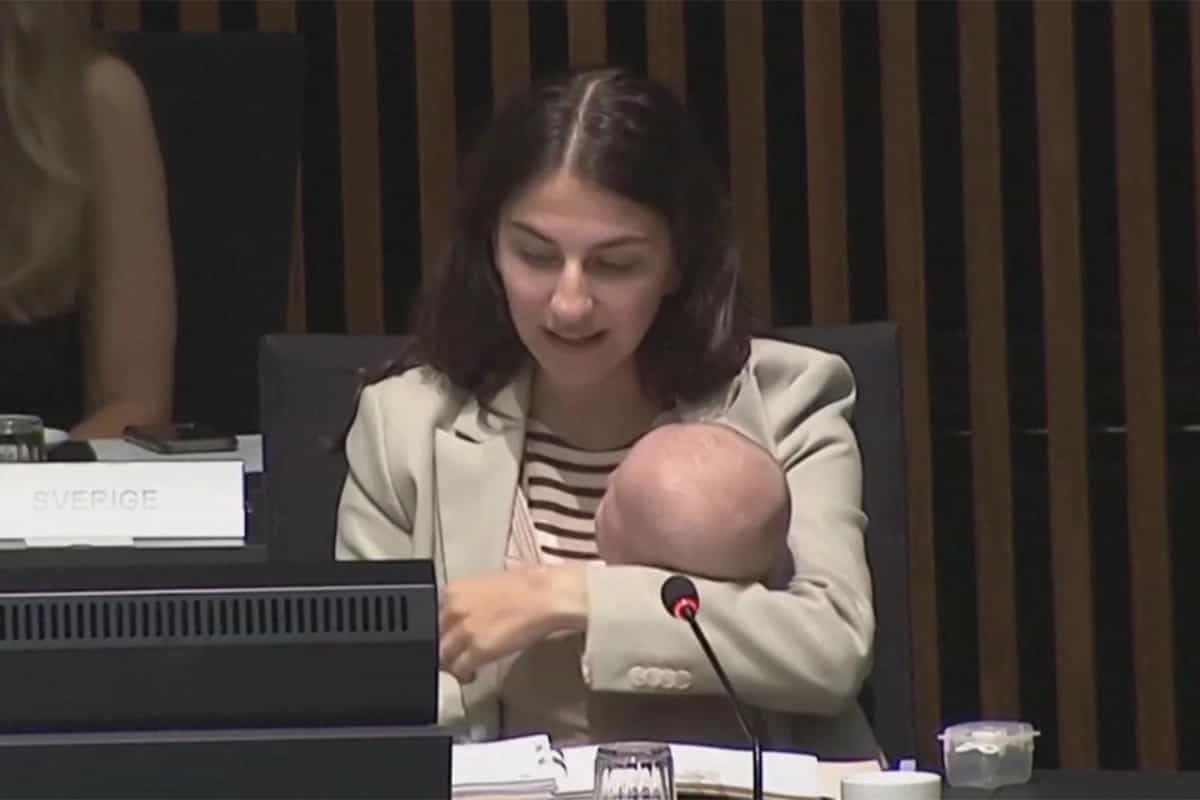 Beba za pregovaračkim stolom EU privukla pažnju ministara i javnosti (VIDEO)