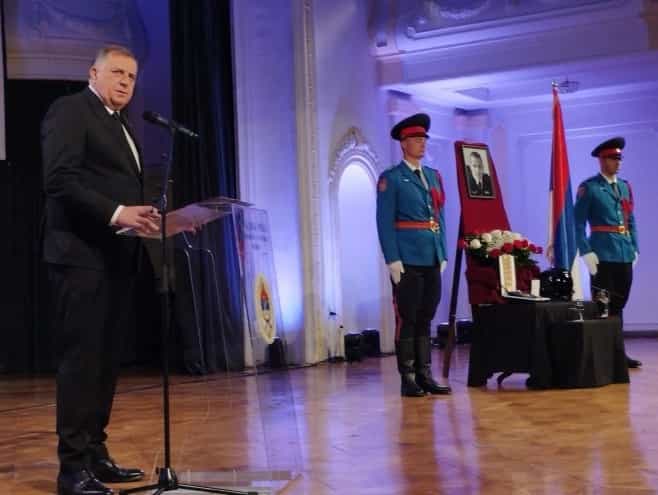 Dodik se u suzama oprostio od Kusturića: Bio je najbolji pilot (VIDEO)