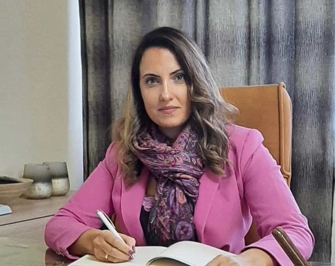 Fejton: Sa druge strane mikrofona JASNA MILEŠEVIĆ – BEZ POLITIKE MOLIM