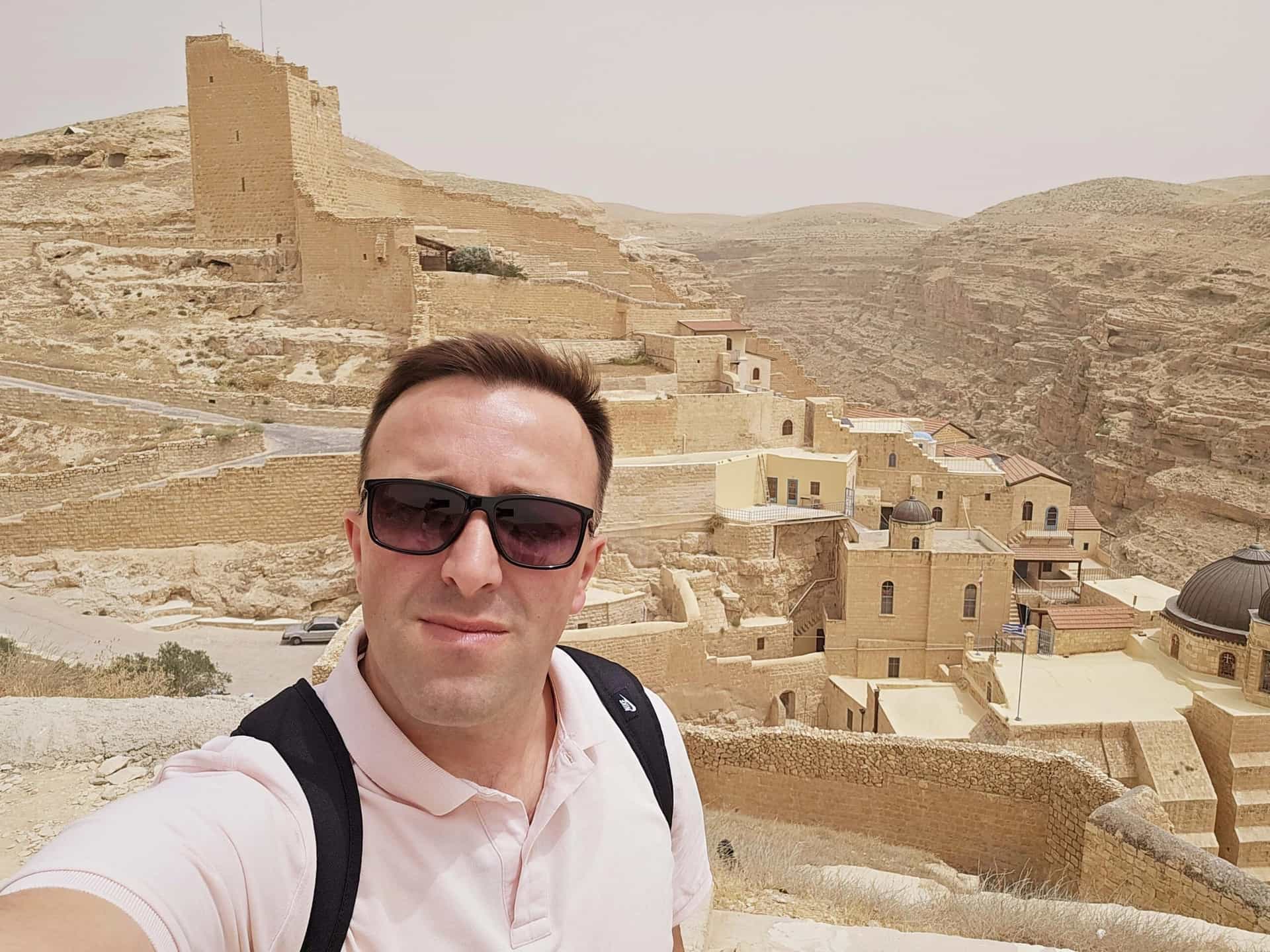 Fejton: Sa druge strane mikrofona MILAN KOVAČ – BEZ POLITIKE MOLIM