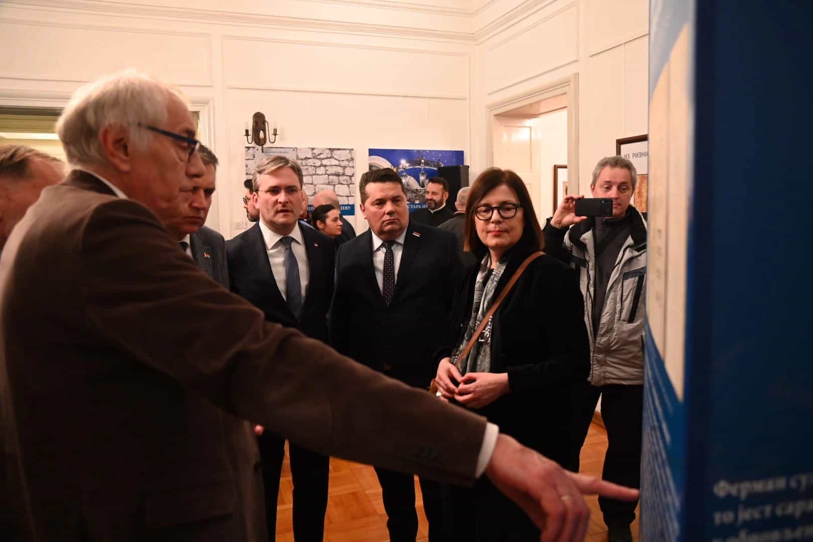 Izložba o kulturnom nasljeđu Srba u Sarajevu otvorena u Banjaluci