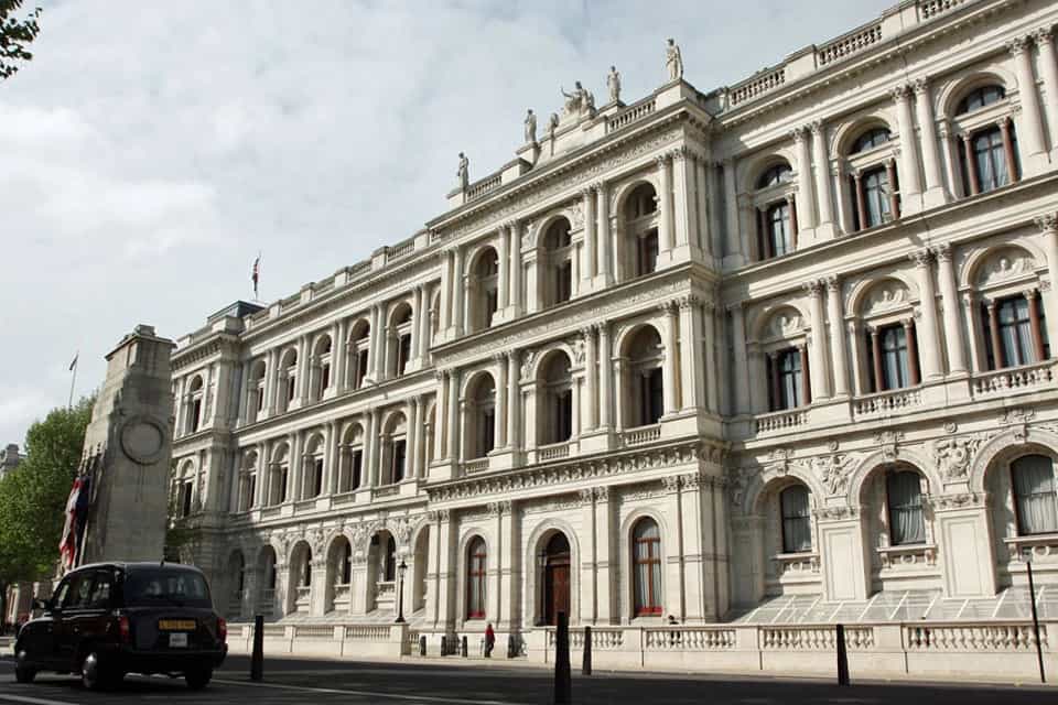 Kir Starmer podnio ostavku, Endi Bernam biće novi premijer Velike Britanije
