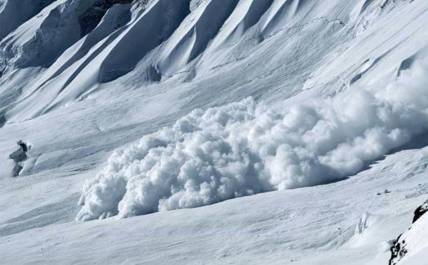 Nepal: Nestalo deset ljudi nakon lavine na planini