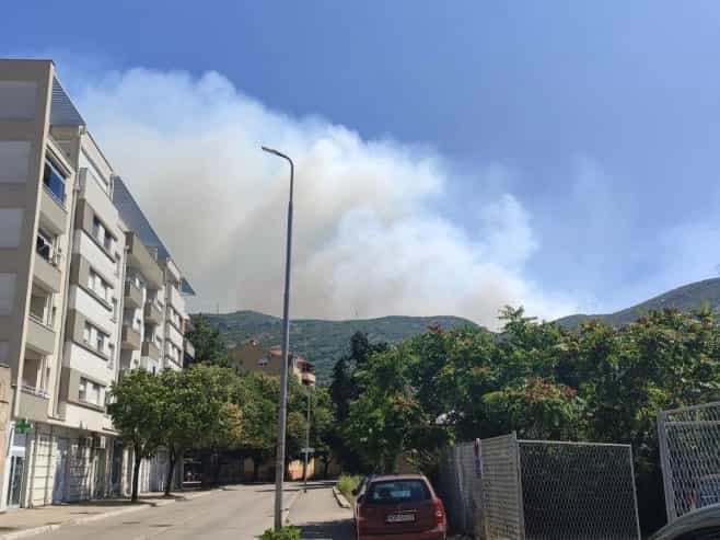 Požar kod Trebinja prijeti da se spusti niz obronke prema gradskim naseljima