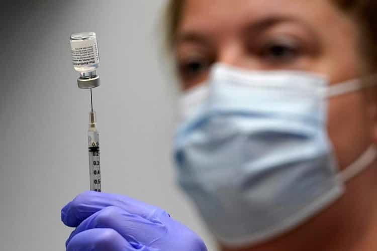 Prvi dobrovoljac primio eksperimentalnu vakcinu protiv ebole