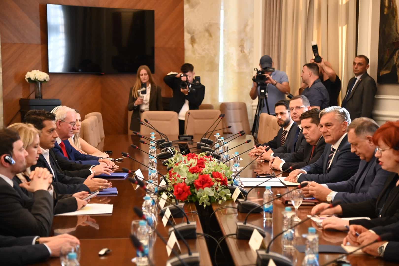 Sastanak delegacija Srpske i Izraela: Jačanje saradnje i prijateljskih odnosa