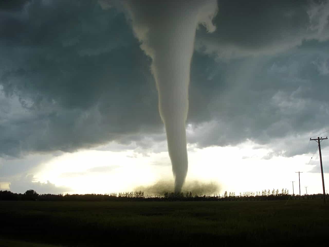 Snažan tornado pogodio jug Francuske, više od 40 povrijeđenih (VIDEO)