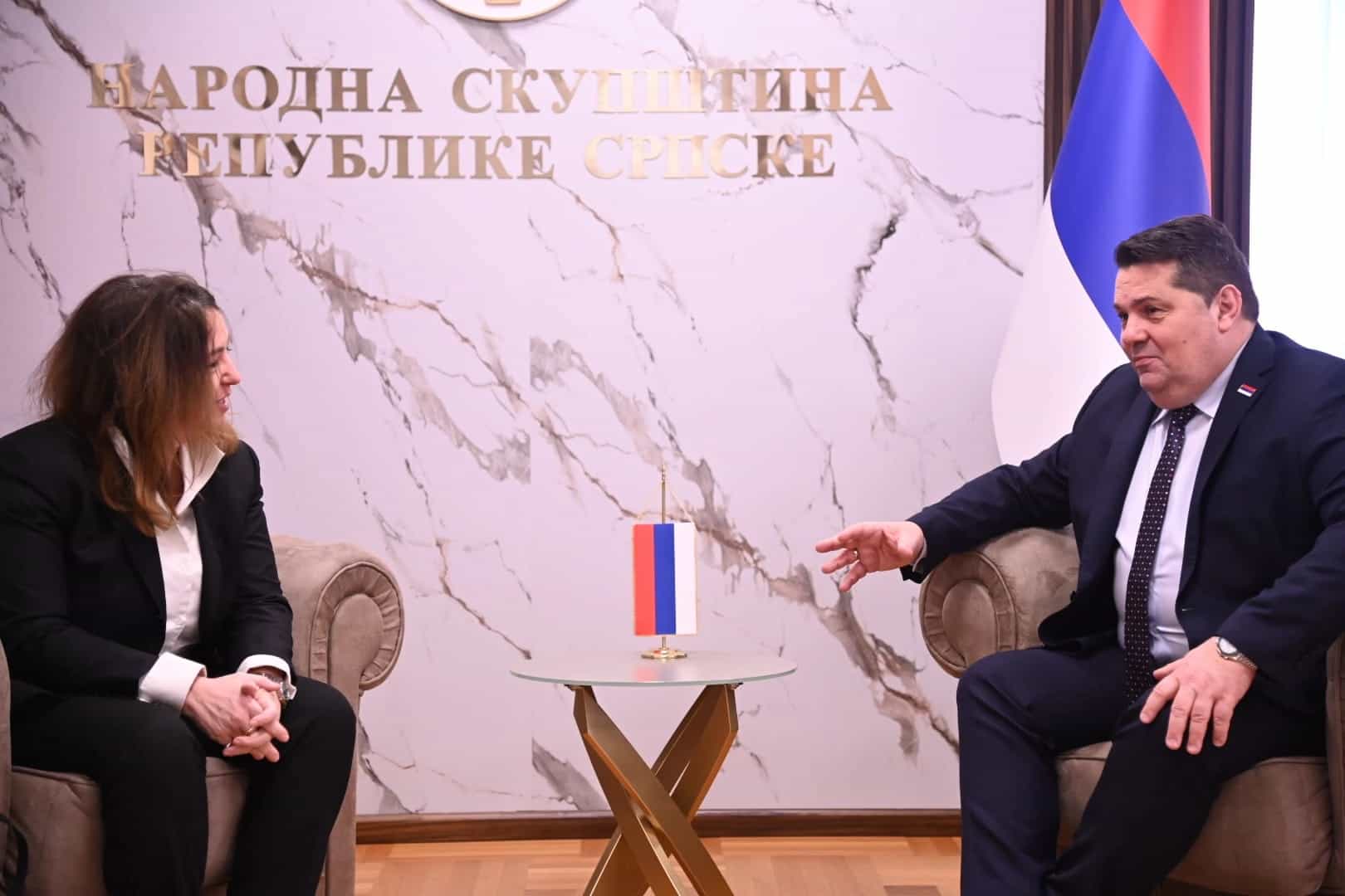 Stevandić i Kastelani o otvorenom dijalogu i poštovanju ustavne pozicije RS