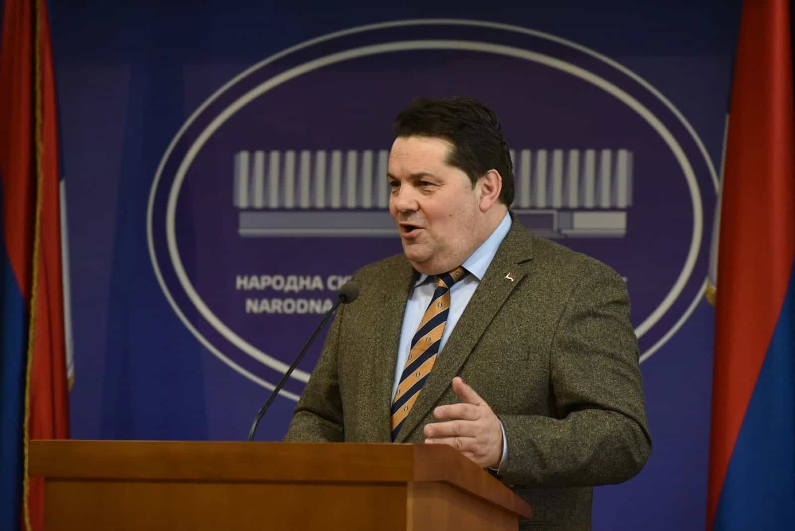 Stevandić: Jedini „zvučni top“ u Srbiji je Aleksandar Vučić