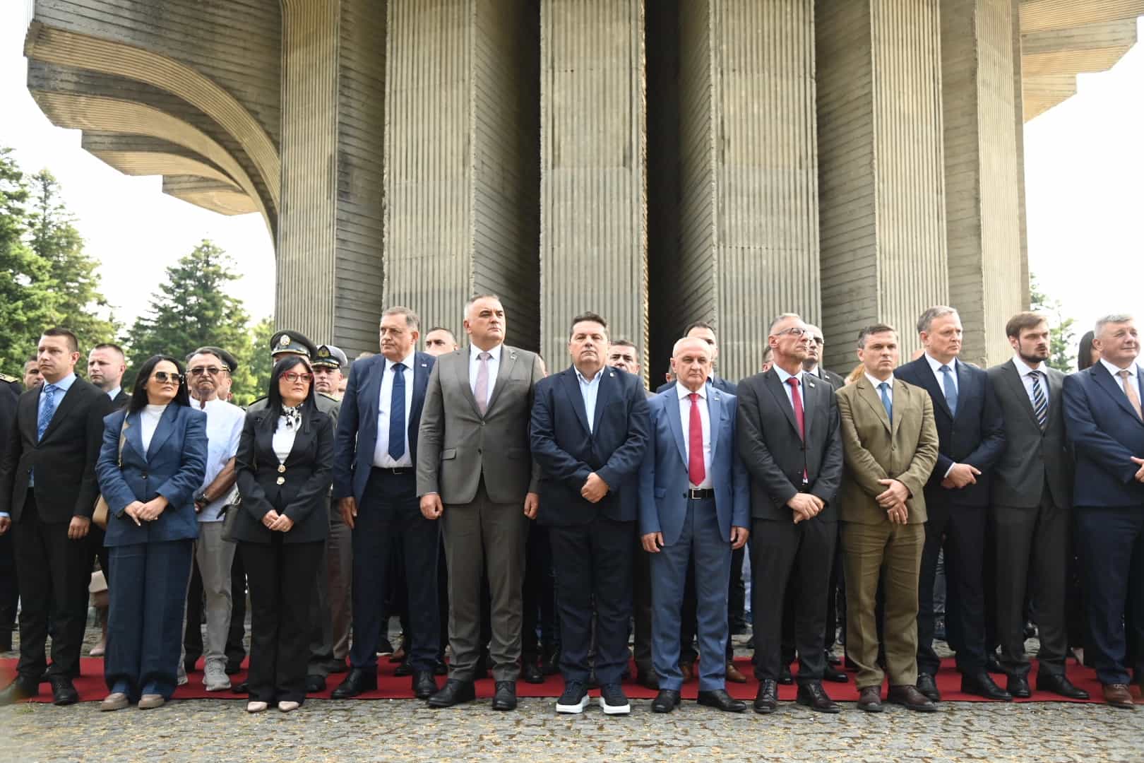 Stevandić na Mrakovici: Ne postoji narod koji je više stradao od srpskog