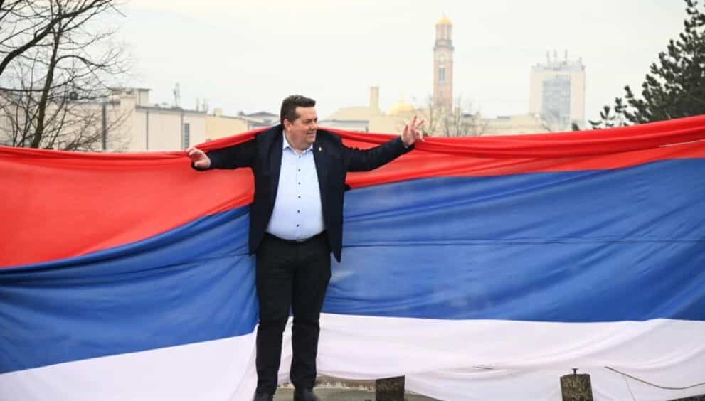 Stevandić: Napadi na zastavu Republike Srpske samo nas dodatno ujedinjuju