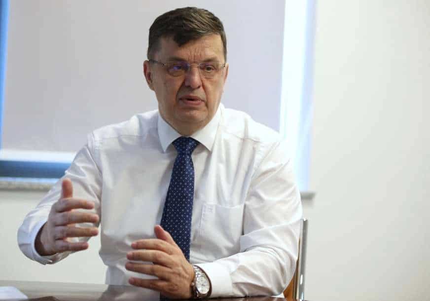 Tegeltija: Carinici nisu izdržali provokativni nastup, primili mito