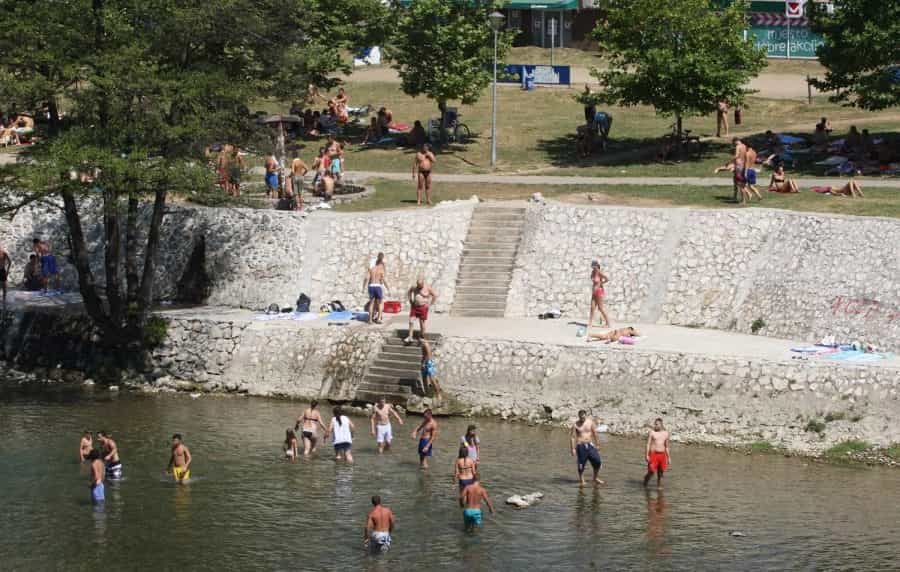 Uklanja se sporni kiosk sa banjalučke plaže