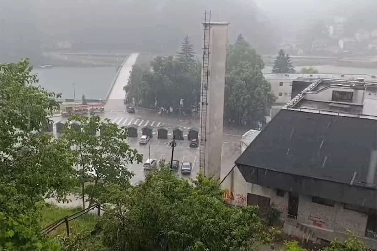Višegrad pogodilo jako nevrijeme: Ulice pod vodom, odroni na putu (VIDEO)