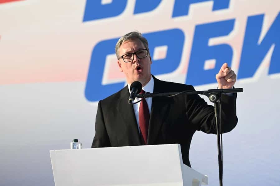 Vučić Helezu: Lažove, nikoga neću pitati za dolazak na moje ognjište