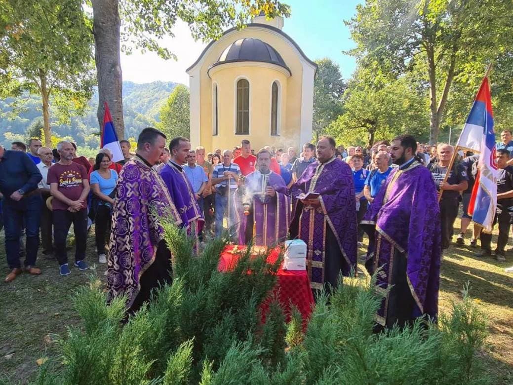 “Alahu ekber” i zastave Islamske države na obilježavanju progona Srba