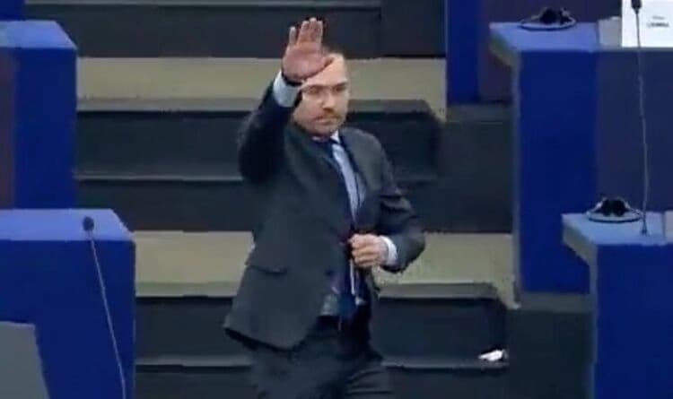 Bugarski političar nacistički salutirao u Evropskom parlamentu